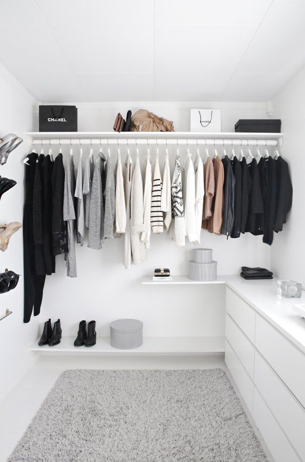simple minimal wardrobe